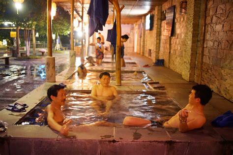 are china bathhouses real
